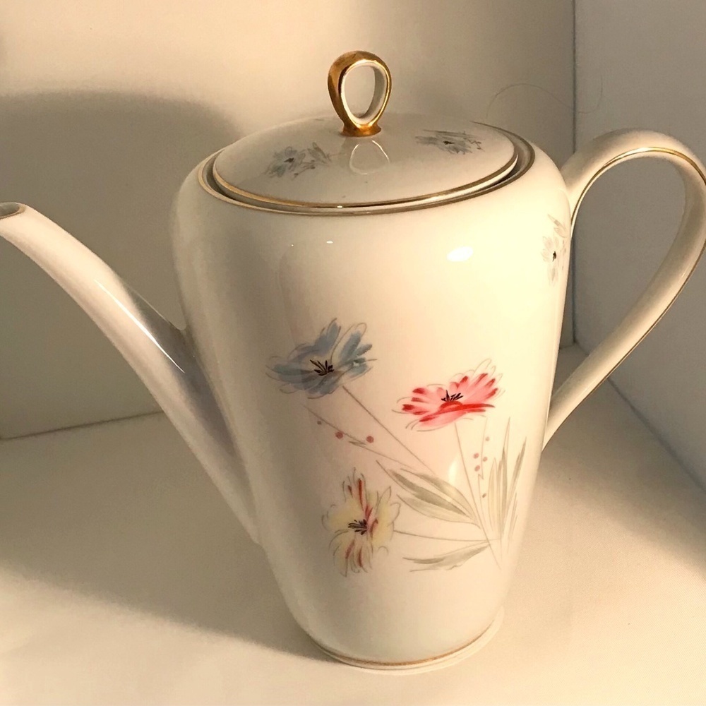 JAEGER & Co Bavaria - Floral Tea or  coffee pot Vintage